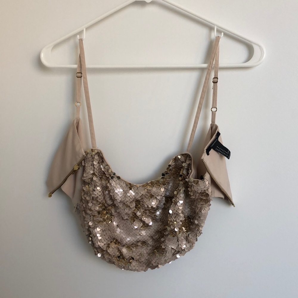 Beige/dusty pink sequin crop top